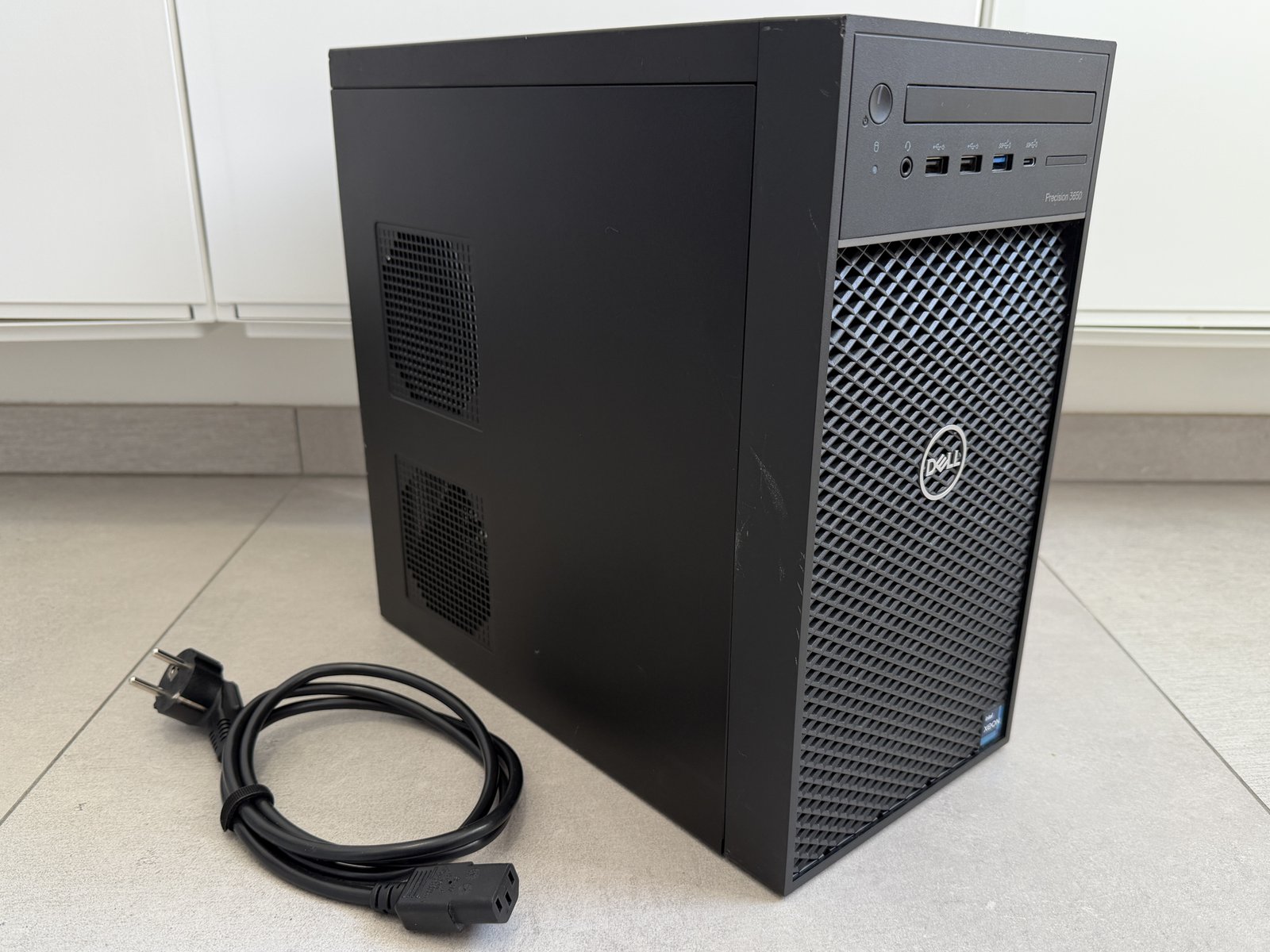 Dell borðtölva - Intel Xeon / AMD PRO / 16GB RAM